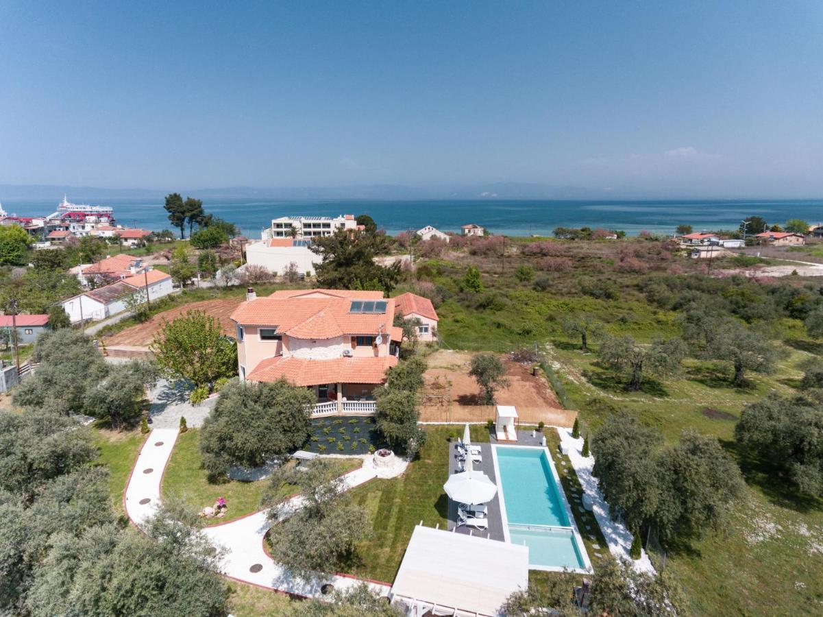 Fokas Luxury Villa Prínos Buitenkant foto